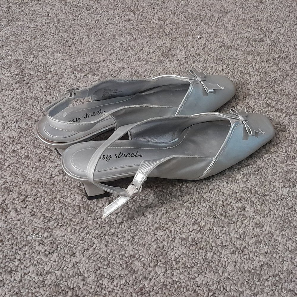 Easy Street Silver Heels